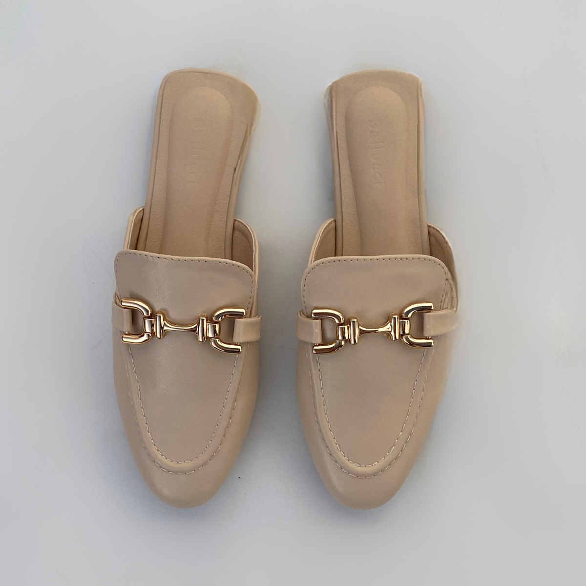 Mules plates en cuir- Beige