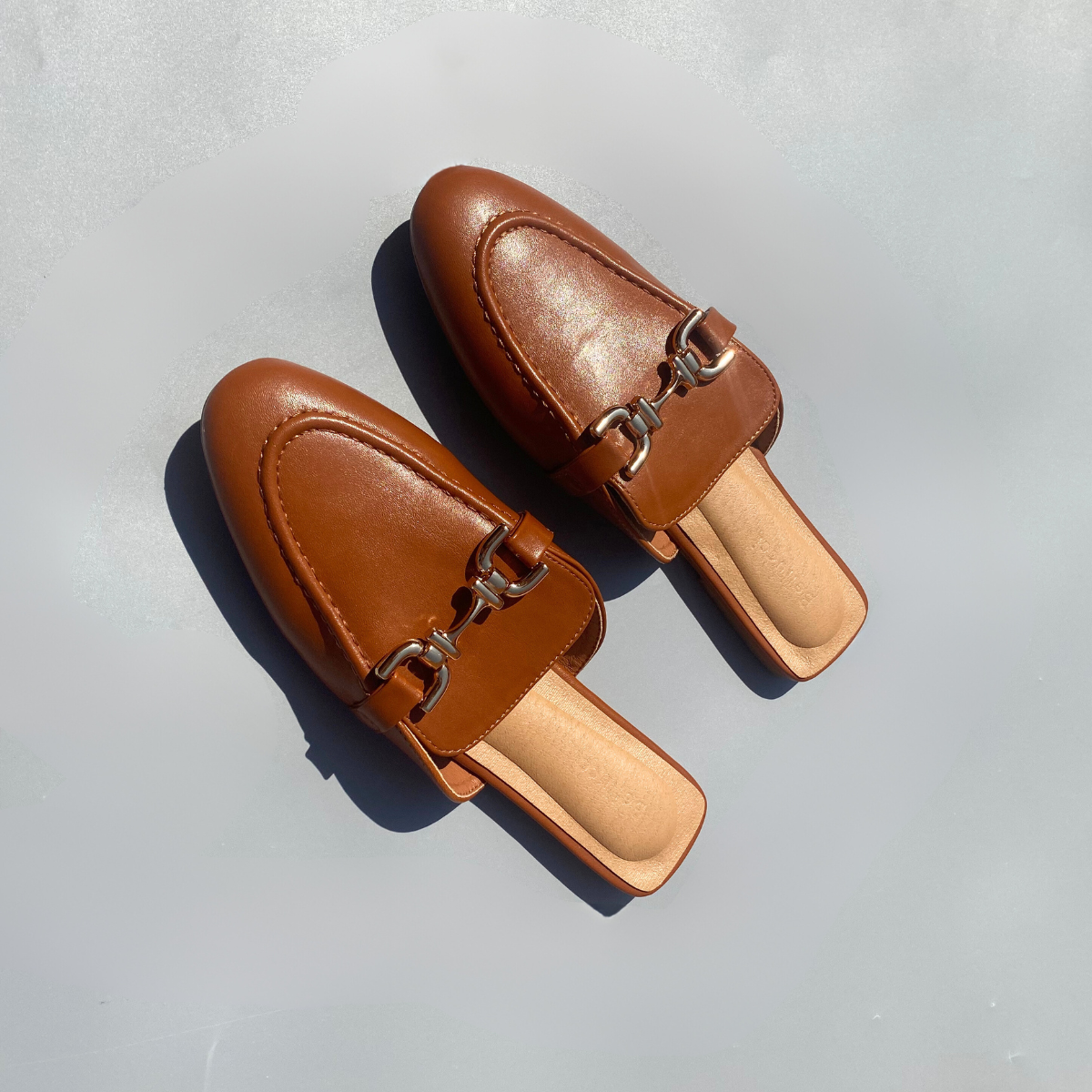 Mules plates en cuir -Camel