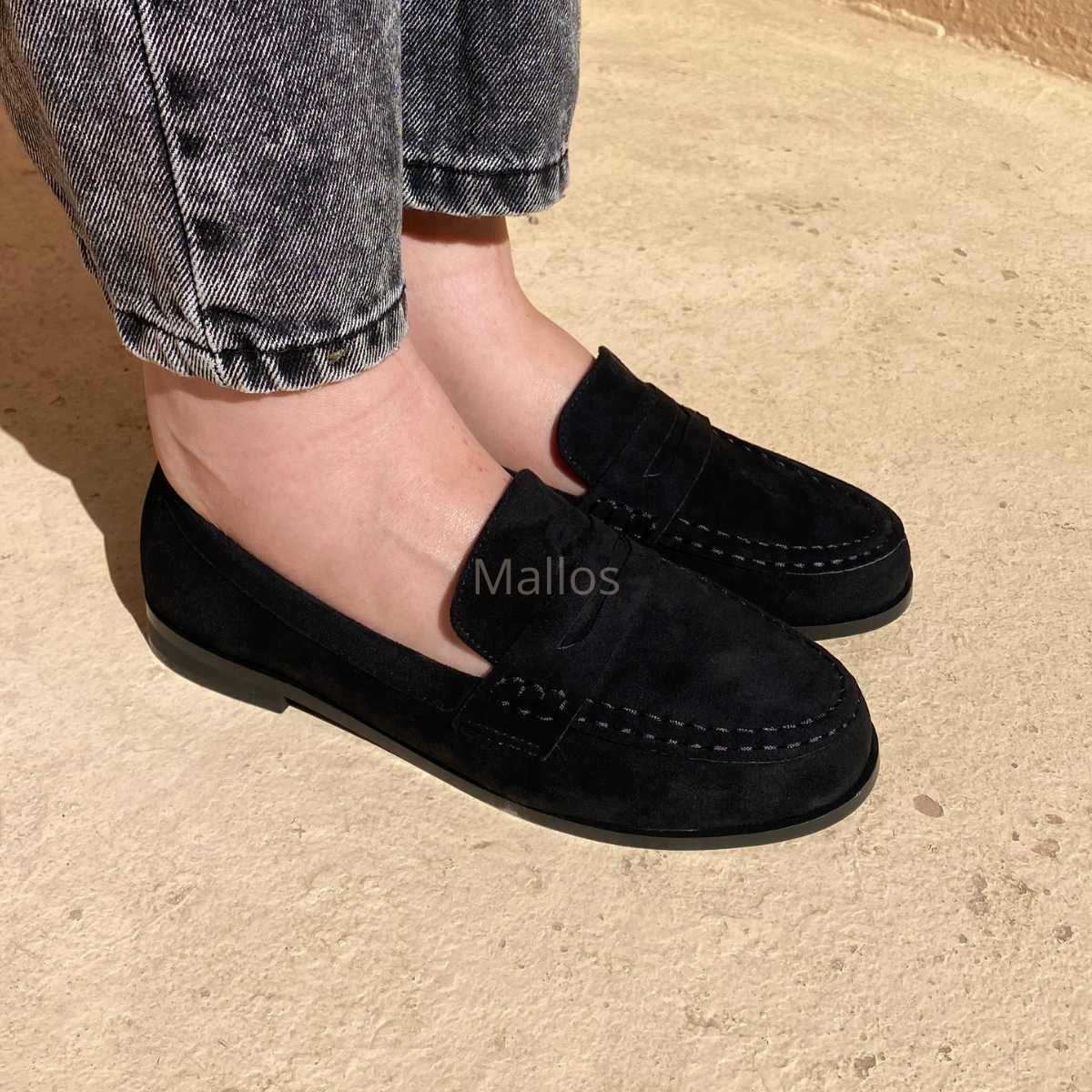 MOCASSIN NOIR . MOCASIN FEMME . MOCASSIN FRANCE . MOCASSIN CLASSE . MOCASSIN POUR FEMME