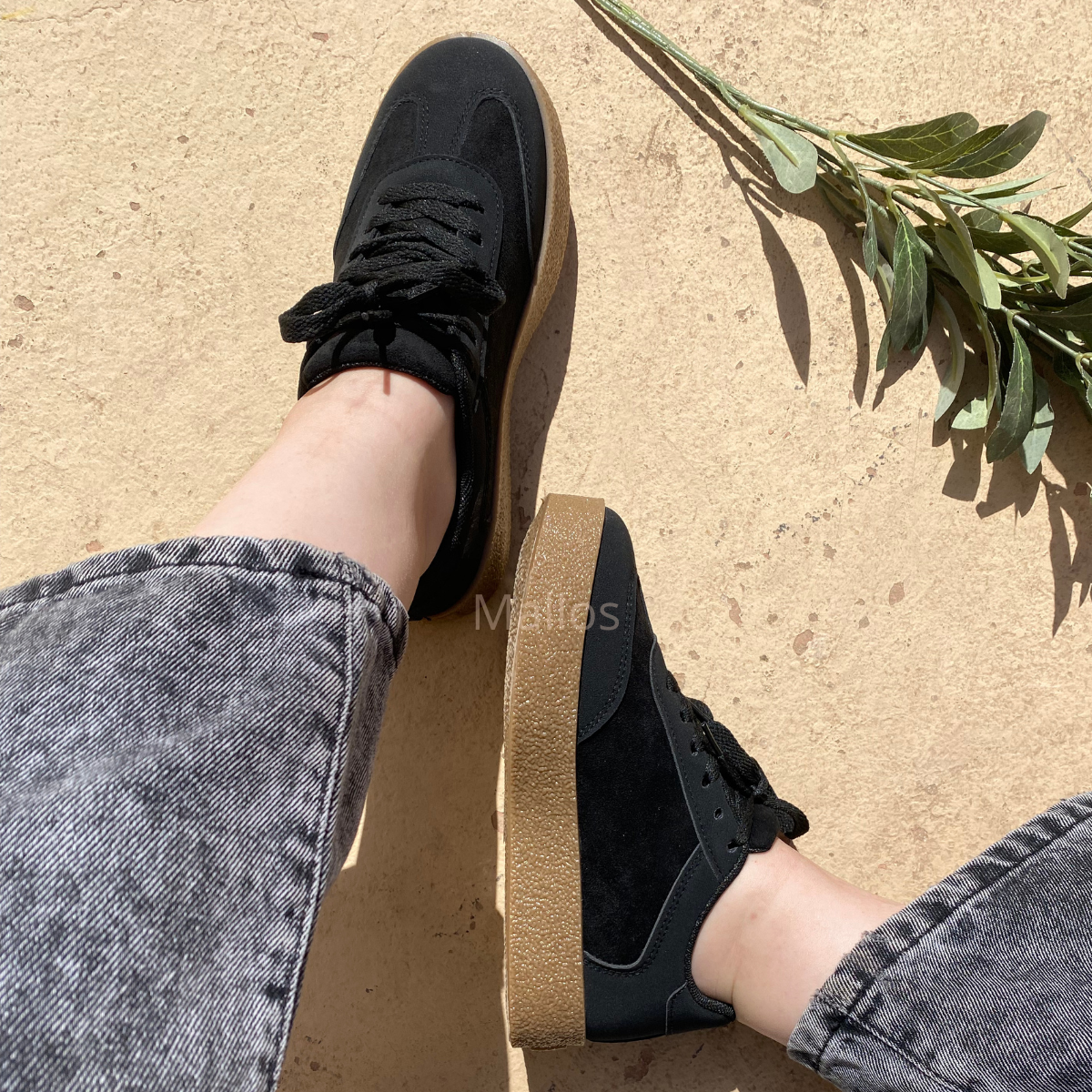 Basket noir ; basket pour femme ; basket chique ; basket confortable