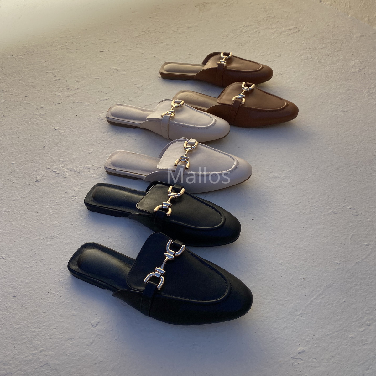 #mules #mocassinsfemme #chaussuresfemme #stylechic #modefemme #looktendance #muleschic #outfitfemme #fashionstyle #shoesaddict #mocassins #noir #elegance #confort #tendance2026 #mallos #mallosstyle #mallosfashion