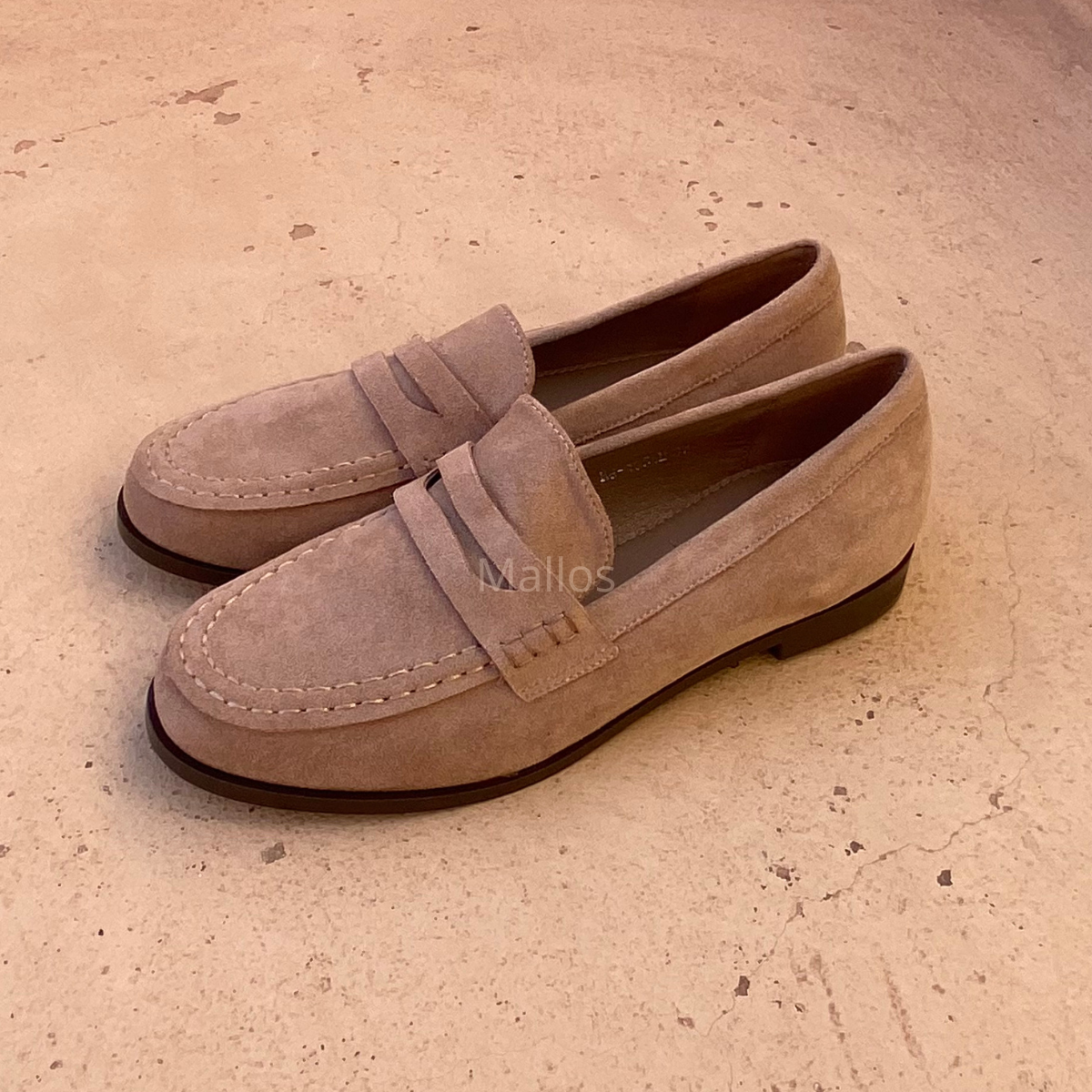 mocassin en daim ; mocassin khaki ; mocassin pour femme ; mocassin femme ; mocassin classe