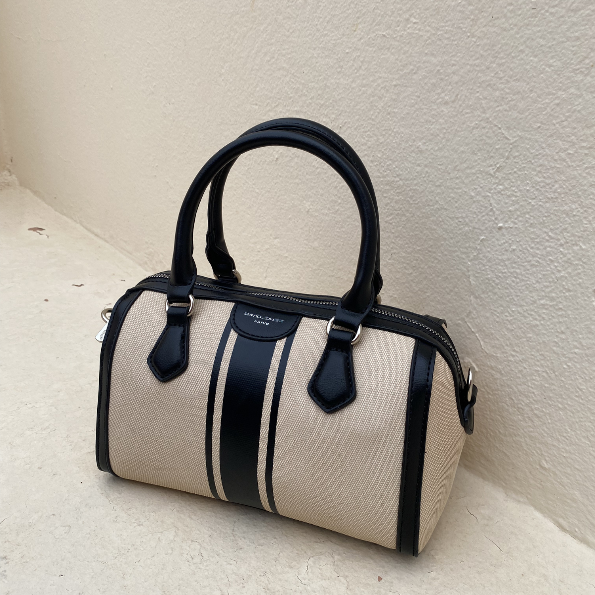 #Mallos #SacFemme #StyleChic #ModeFemme #Tendance #Elegant #DailyBag #FashionStyle #LookDuJour