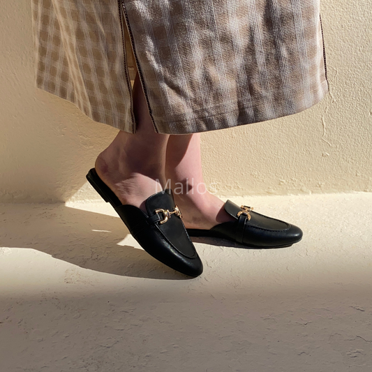 #mules #mocassinsfemme #chaussuresfemme #stylechic #modefemme #looktendance #muleschic #outfitfemme #fashionstyle #shoesaddict #mocassins #noir #elegance #confort #tendance2026 #mallos #mallosstyle #mallosfashion