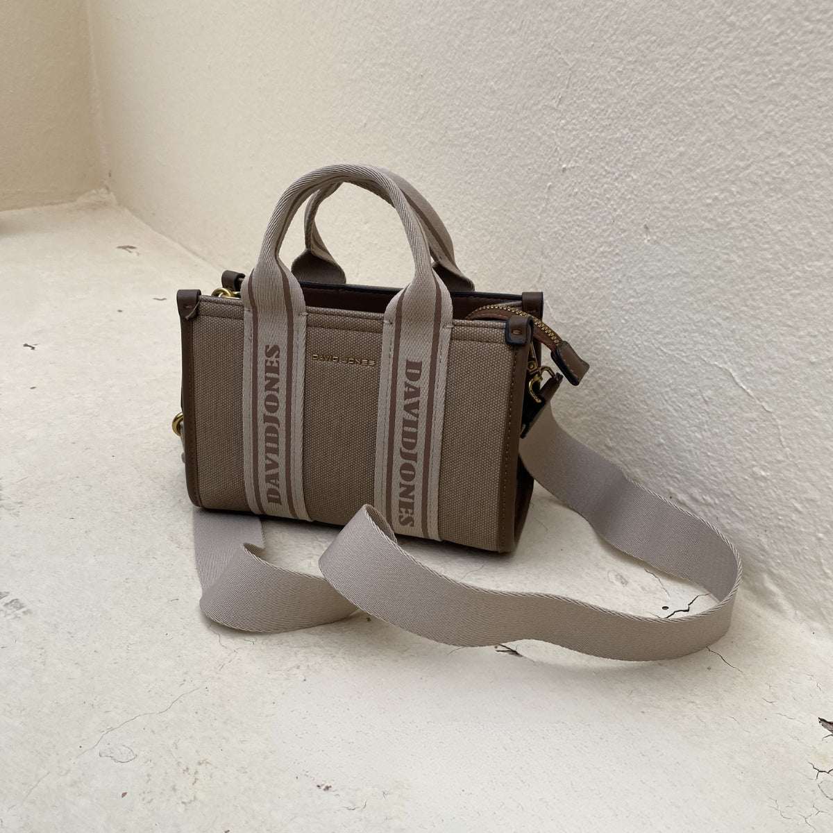 #Mallos #SacFemme #StyleChic #ModeFemme #Tendance #Elegant #DailyBag #FashionStyle #LookDuJour