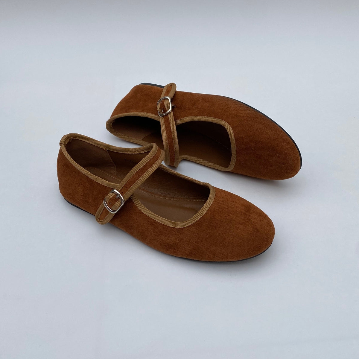 BALLERINE BALLERINECONFORTABLE BALLERINEFEMME SUMERCOLLECTION ZARA ALDO STRADIVARIUS SPRINGCOLLECTION  FEMMES MAROC LEPRINTEMPS NOUVAUTES TENDANCE 