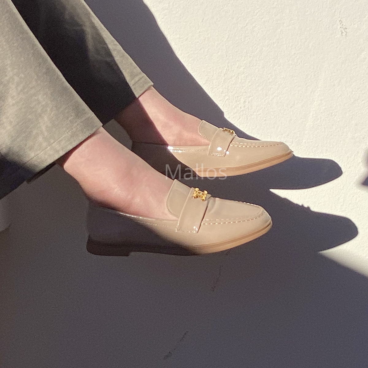 #mocassinsfemme #mocassinsplates #chaussuresplates #beigefashion #stylechic #looktendance #fashionfemme #outfitbeige #confort #tendance2026 #mallos #mallosstyle #mallosfashion