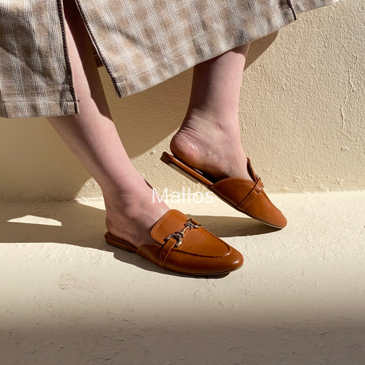 #mulesplates #mocassinsplates #chaussuresplates #stylechic #looktendance #fashionfemme #outfitbeige #confort #tendance2026 #mallos #mallosstyle #mallosfashion
